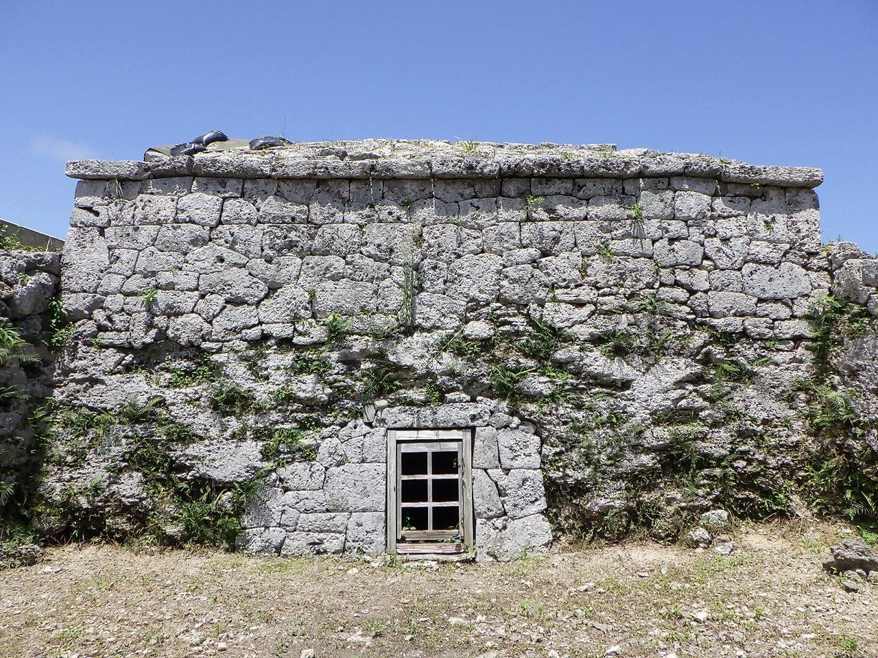 屋者ガジマル墓（琉球式墳墓） | 観光スポット | 【公式】沖永良部島