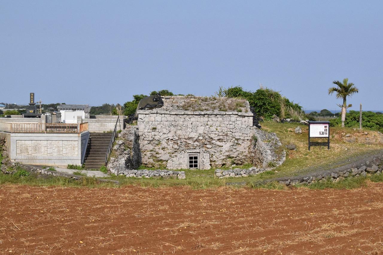 屋者ガジマル墓（琉球式墳墓）-5